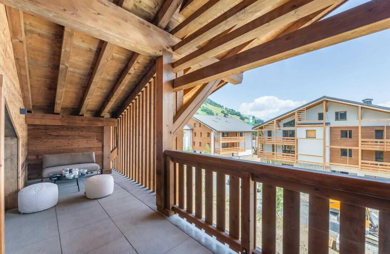 Apartment 4 Bedroom Duplex With Large Balcony And Parking Megeve