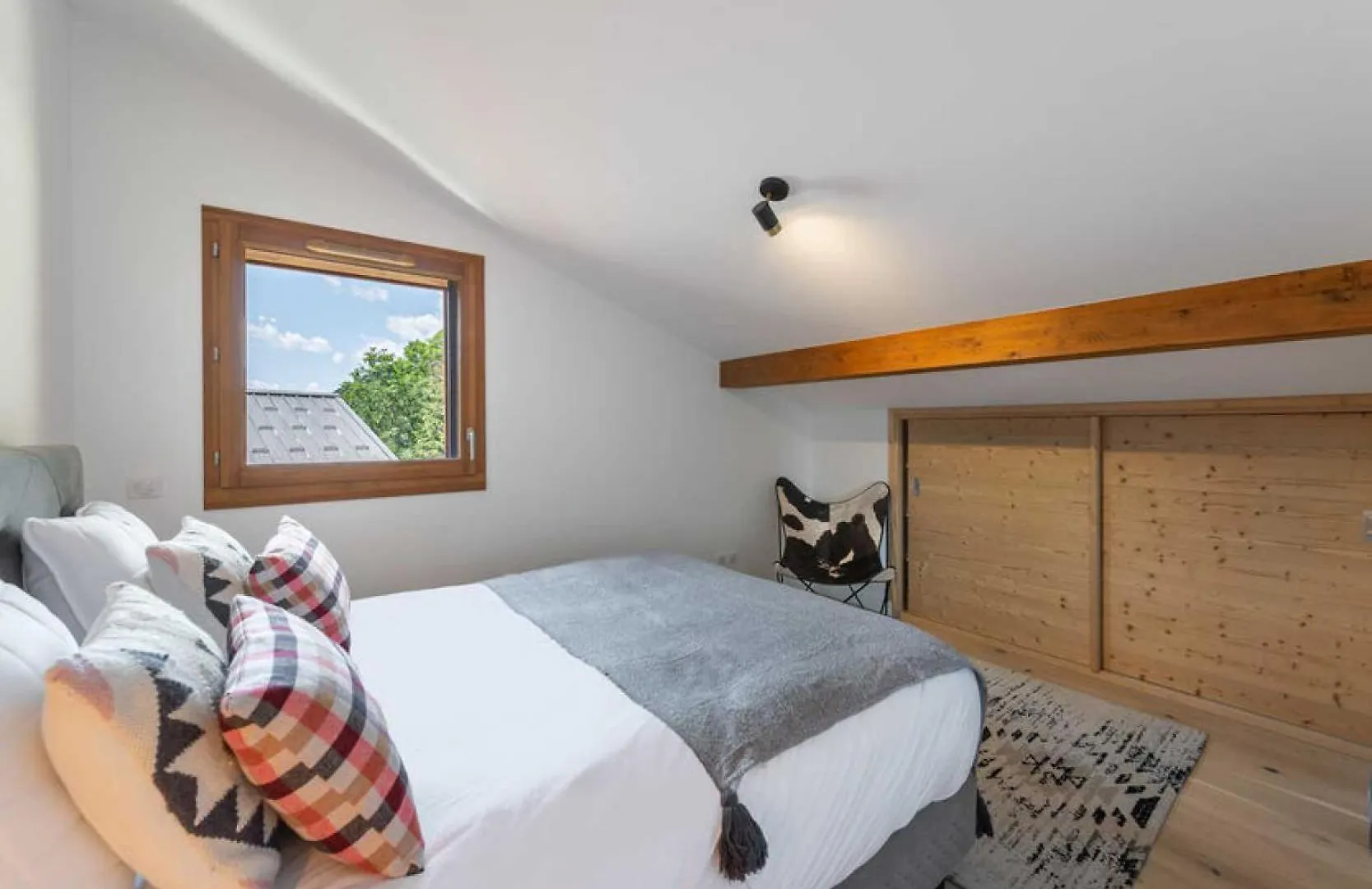 4 Bedroom Duplex With Large Balcony And Parking Megeve